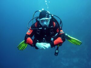 Scuba Diving for Beginners: Safety, Costs & Best Locations