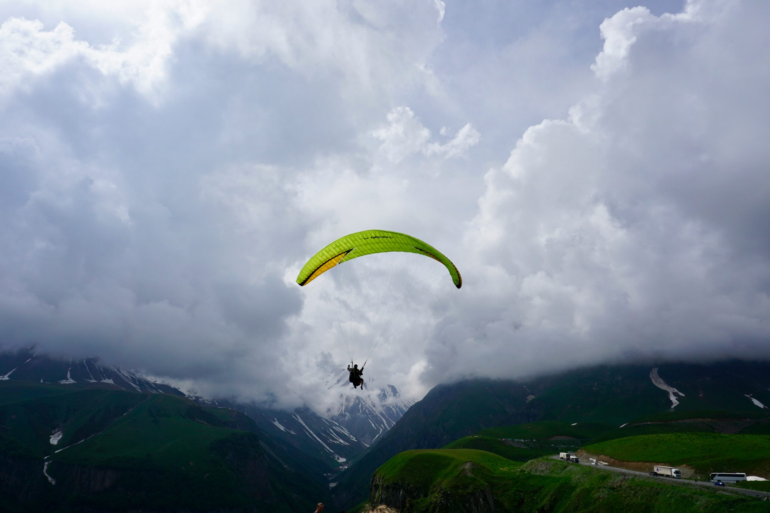Paragliding in the Alps: Costs, Tips, and the Best Time to Soar